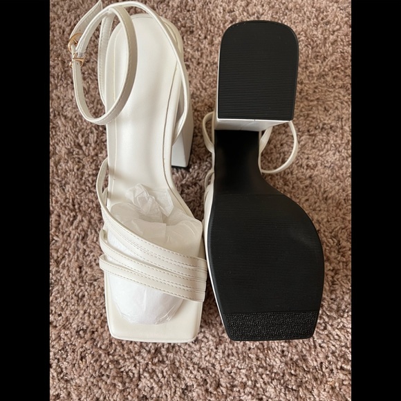 White platform sandals - Picture 6 of 6